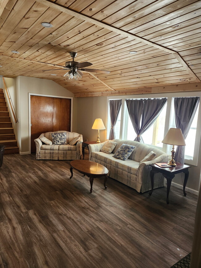 Sala de estar - 8152 Wilson Karr Rd