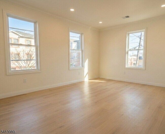 Foto del edificio - 331 Yale Ave