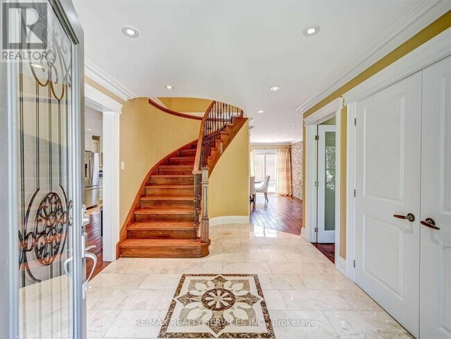 Building Photo - 1570 Tipperary Ct