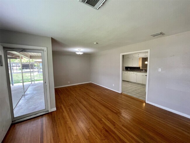 Foto del edificio - 617 Fostoria Ln