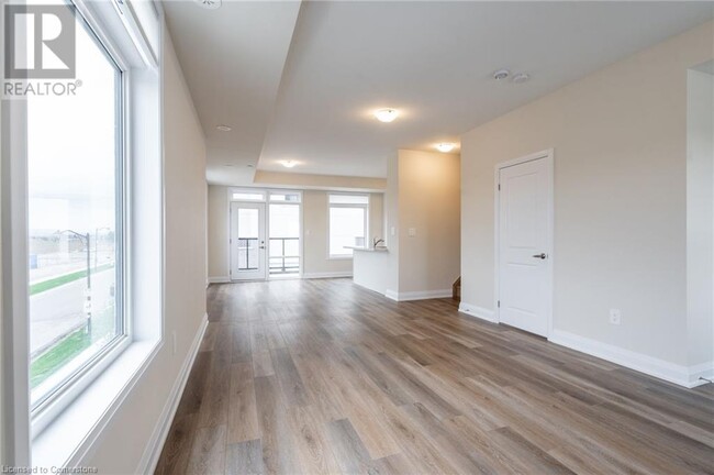 Building Photo - 1585 Rose Way