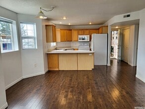 Building Photo - 1395 S 1020 W