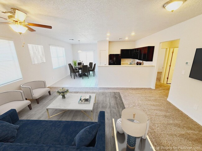 Building Photo - 4 bed 2 bath home in Huning Ranch! Newly B...