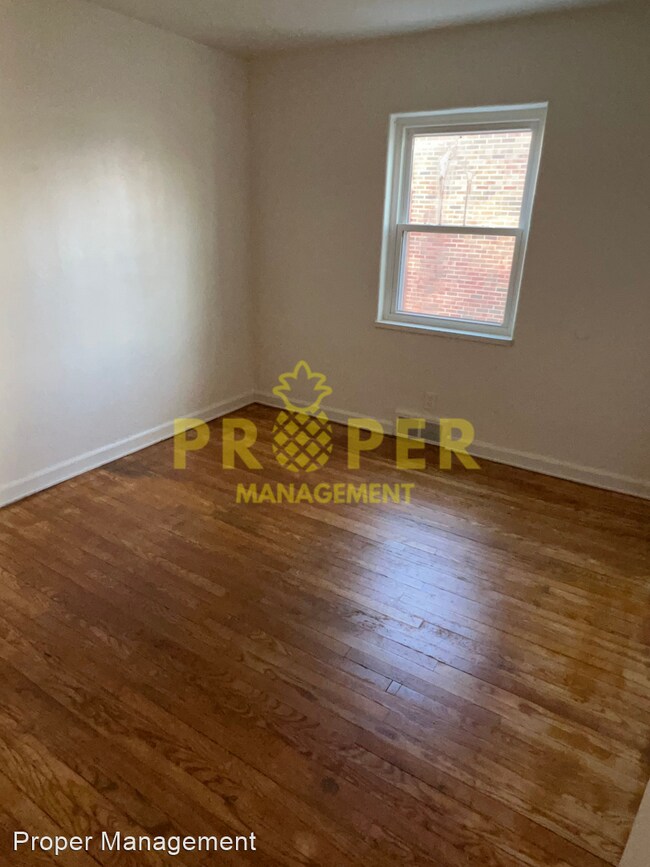 Foto del edificio - 3 br, 1.5 bath House - 746 Torrington Place