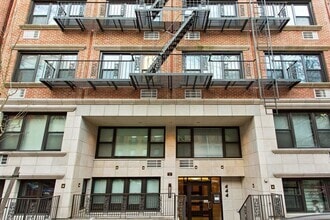 Building Photo - 444 E 87th St