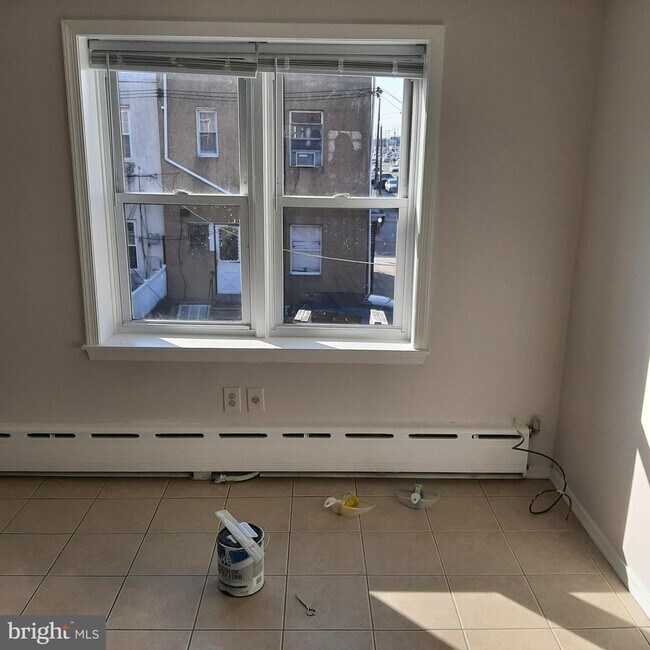 Building Photo - 2700 S Marvine St
