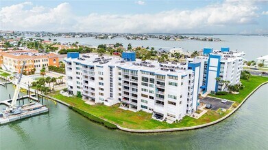 Building Photo - 450 Treasure Island Causeway