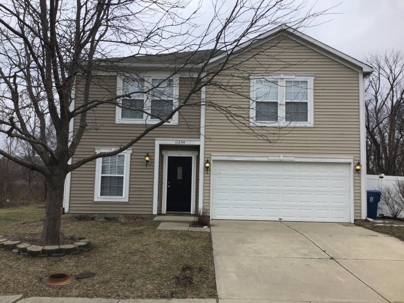 Primary Photo - Gorgeous 2 Story with HUGE loft