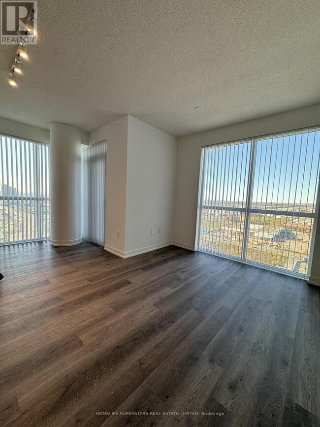 Building Photo - 8 Interchange Wy