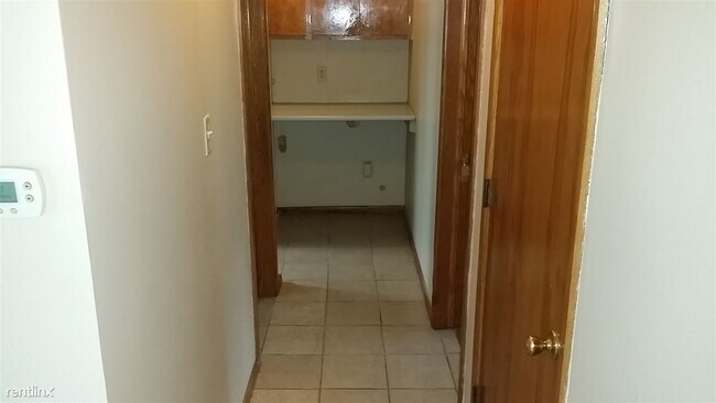Foto del edificio - 2 br, 1 bath 4plex - Wallace 3385 Wallace ...