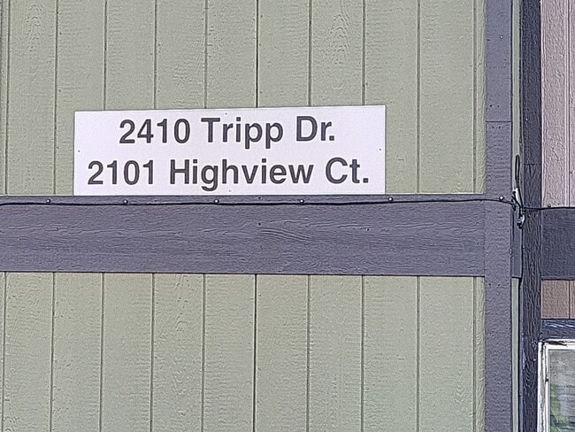Building Photo - 2410 Tripp Dr