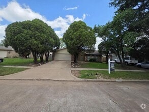 Building Photo - 15630 Camino Del Sol Dr