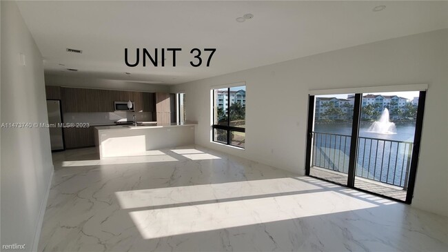 Foto del edificio - 3 br, 2 bath House - 4636 NW 84th Ave Apt 37