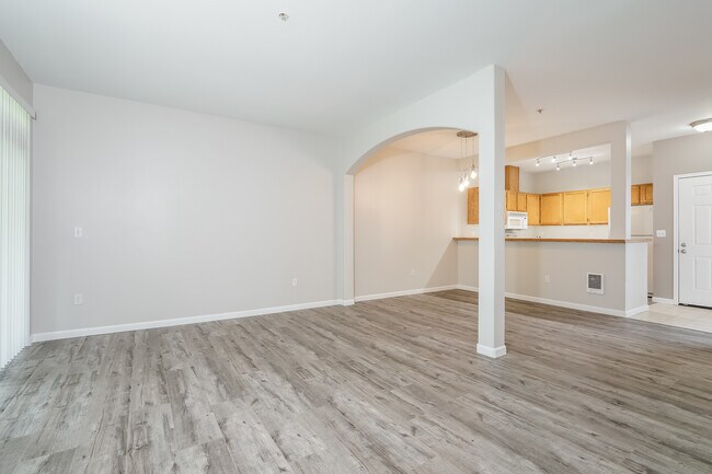 Building Photo - 5400 Harbour Pointe Blvd