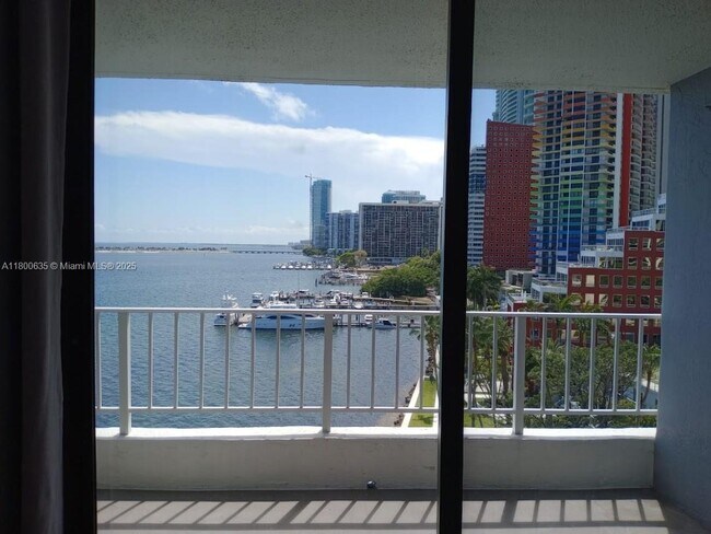 Foto del edificio - 200 SE 15th Rd