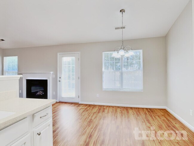 Foto del edificio - 285 Stone Meadow Ct