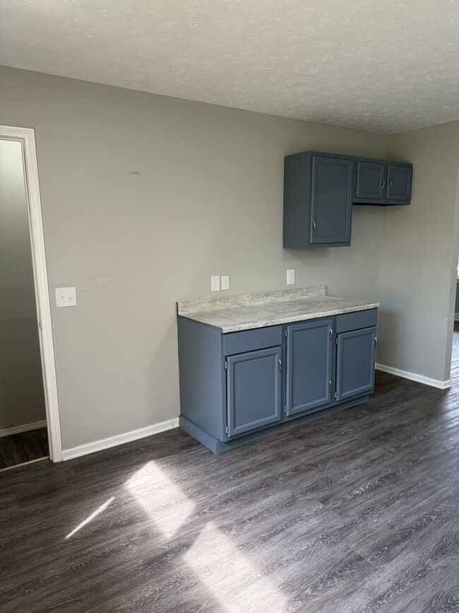 Building Photo - 3 bedroom SE Canton Home