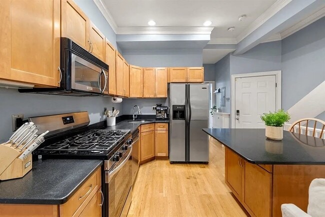 Photo - 691 E 8th St Apartment