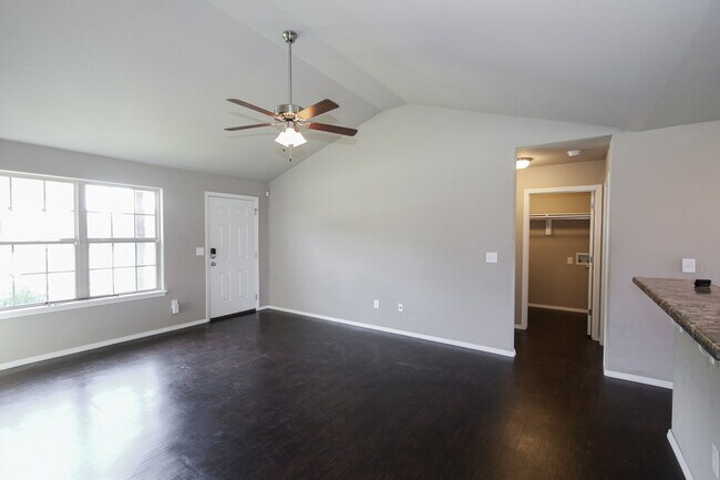 Building Photo - 1209 S Spritz Dr
