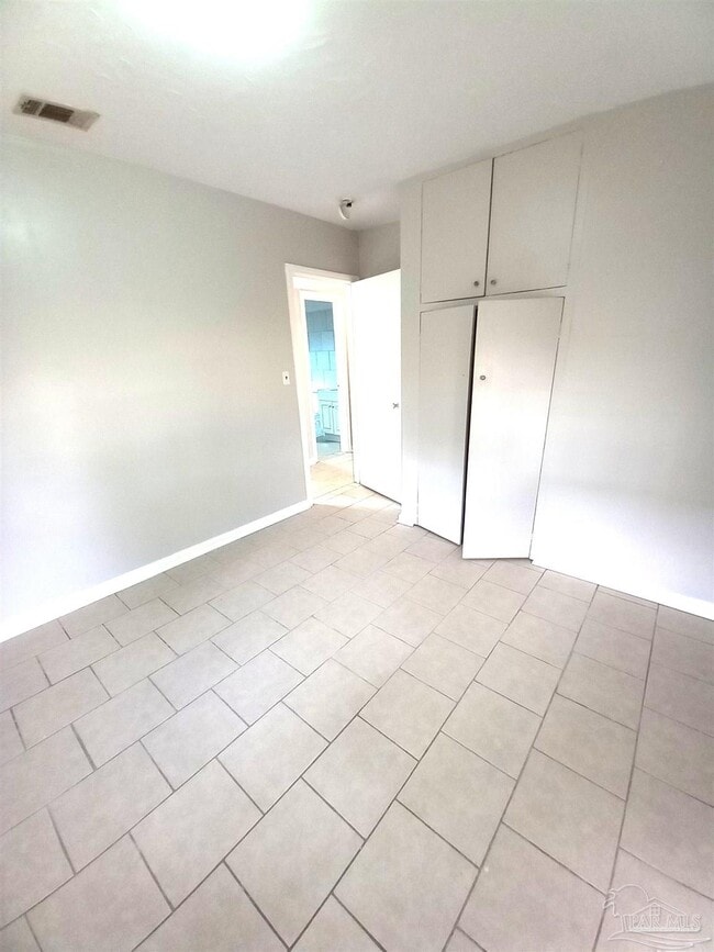 Building Photo - 9 Besma Dr