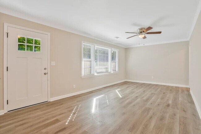 Foto del edificio - 2201 Jefferson St