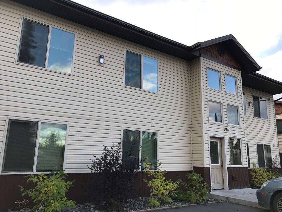 Primary Photo - 396 Sohi Ln