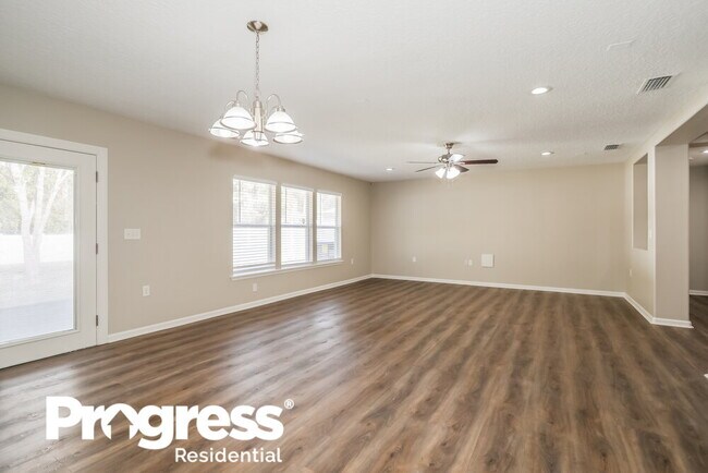 Foto del edificio - 11377 Justin Oaks Dr N
