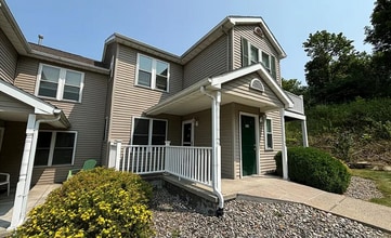 Building Photo - 200 Shinnecock Ln