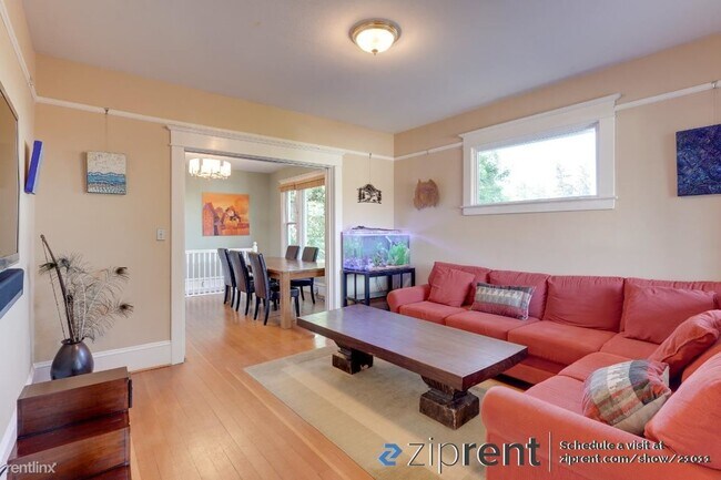 Building Photo - 4 br, 2 bath House - 3229 22nd Avenue West...