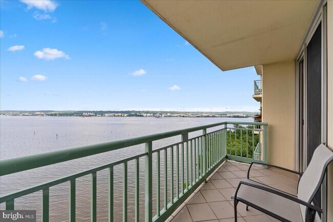Foto del edificio - 501 Slaters Ln