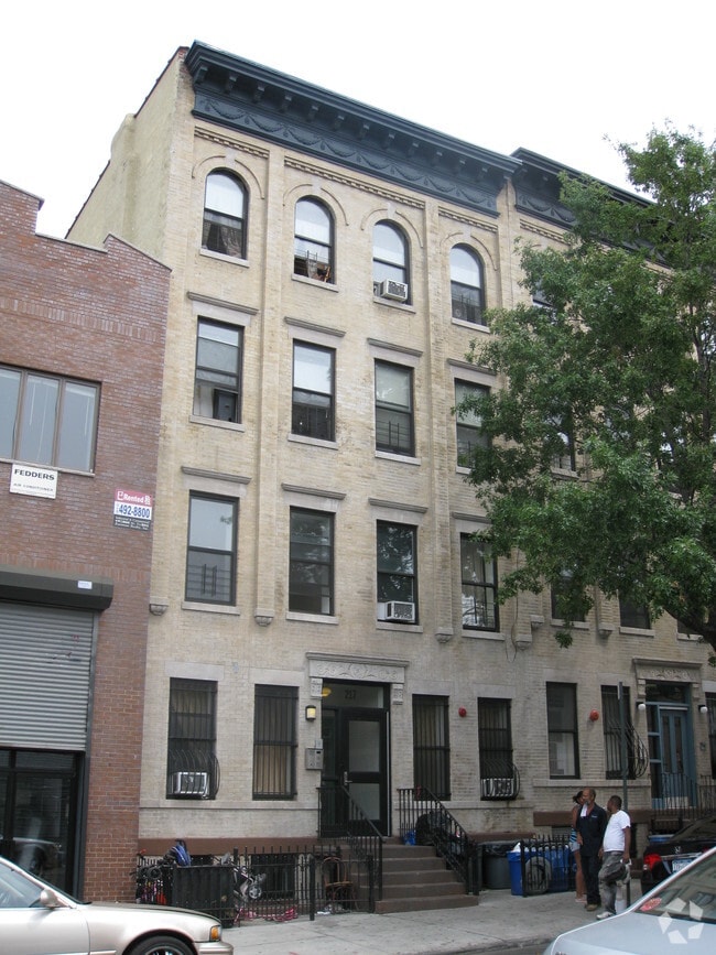 Building Photo - 217 50th St