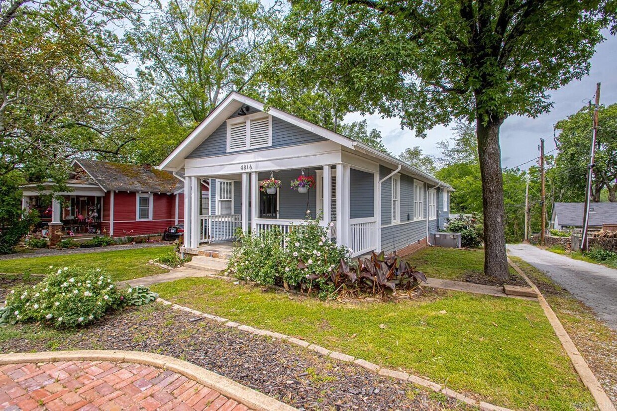 Foto principal - 4816 Kenyon Dr