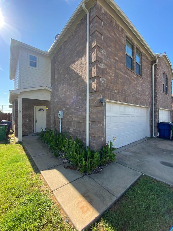 221 Irick Ct, Aubrey, TX 76227 Condo for Rent in Aubrey, TX