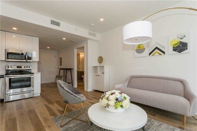 Foto del edificio - 83-67 116th St