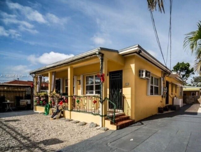 Foto del edificio - 1031 NW 26th St