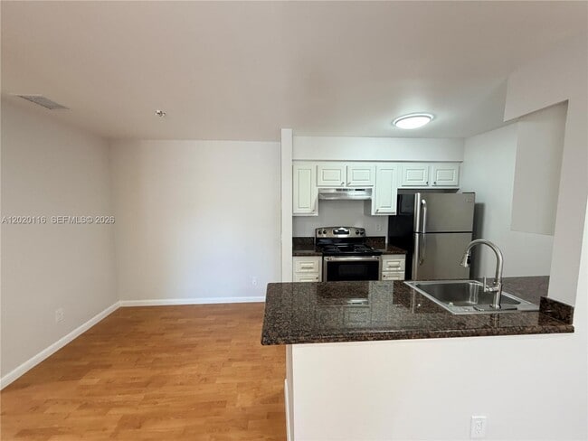 Foto del edificio - 716 NW 103rd Terrace