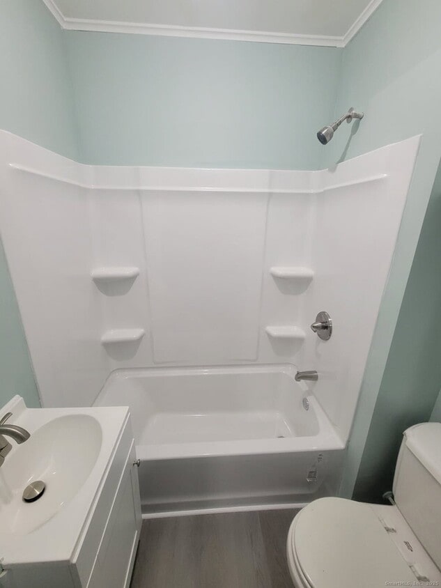 Building Photo - 21 Pearl St