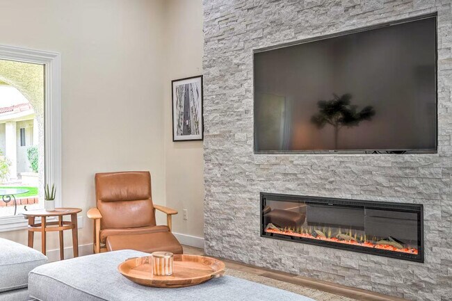 Foto del edificio - 7833 E Foxmore Ln