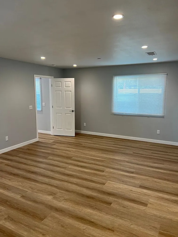 Building Photo - 2205 Conquista Ave