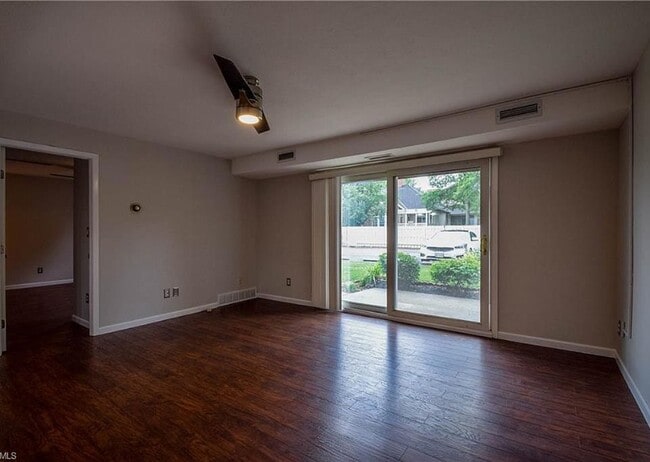 Building Photo - 27359 Westown Blvd