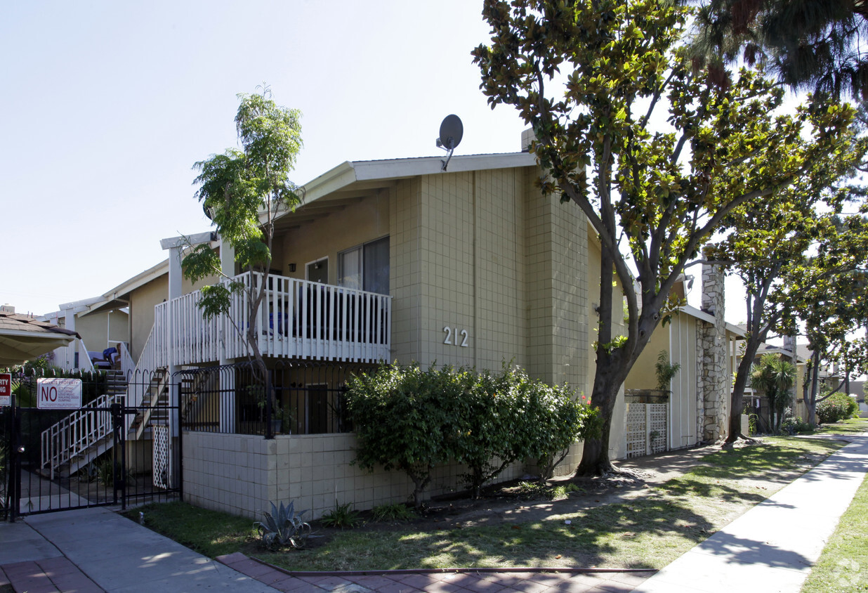 Clifton House Apartments - Apartments in Anaheim, CA | Apartments.com