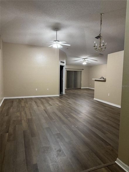 Foto del edificio - 11706 Nimbus Ln