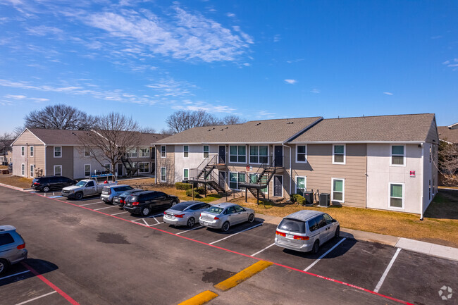 Foto del edificio - Shiloh Village Apartments