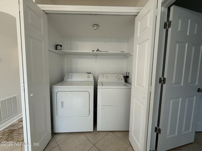 Building Photo - 3055 Belden St