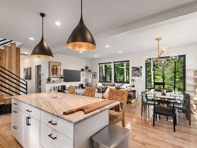 Foto del edificio - Creek Side