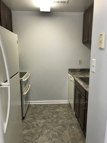 Building Photo - 1300 Sugarwood Cir