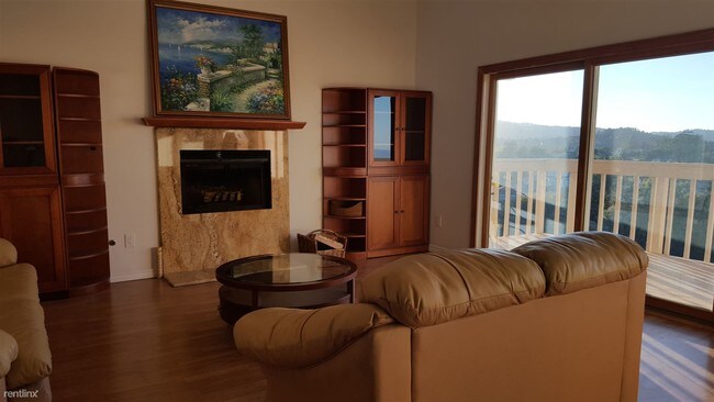 Foto del edificio - 4 br, 3 bath House - 2810 Belmont Canyon Rd