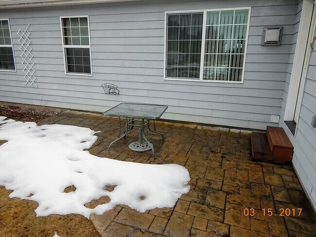 Building Photo - 215 Stage Ridge Rd