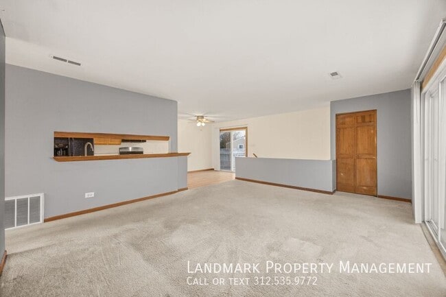 Building Photo - 7959 163rd Ct