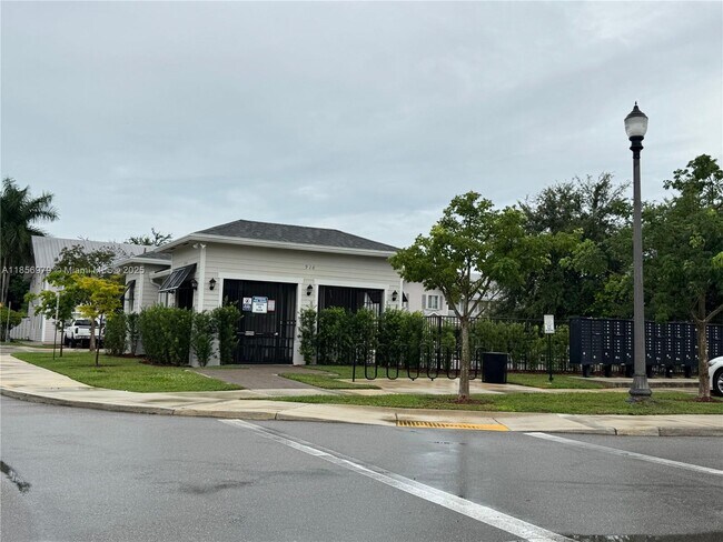 Foto del edificio - 1780 SE 9th Ave